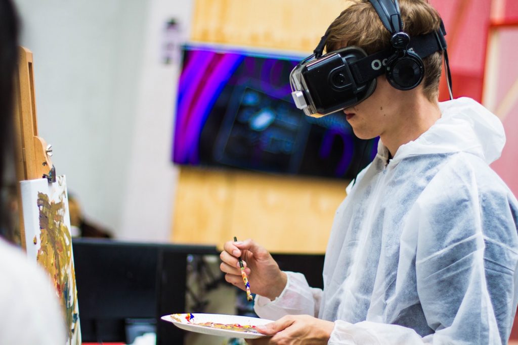 Virtual Interactions That Impact Physical Behaviors – Virtual Reality’s ...